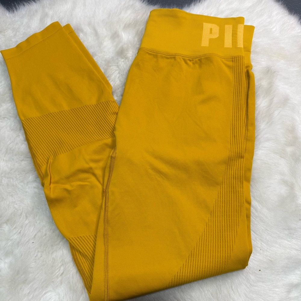 PINK Active Mustard Seamless Leggings - Picture 3 of 6